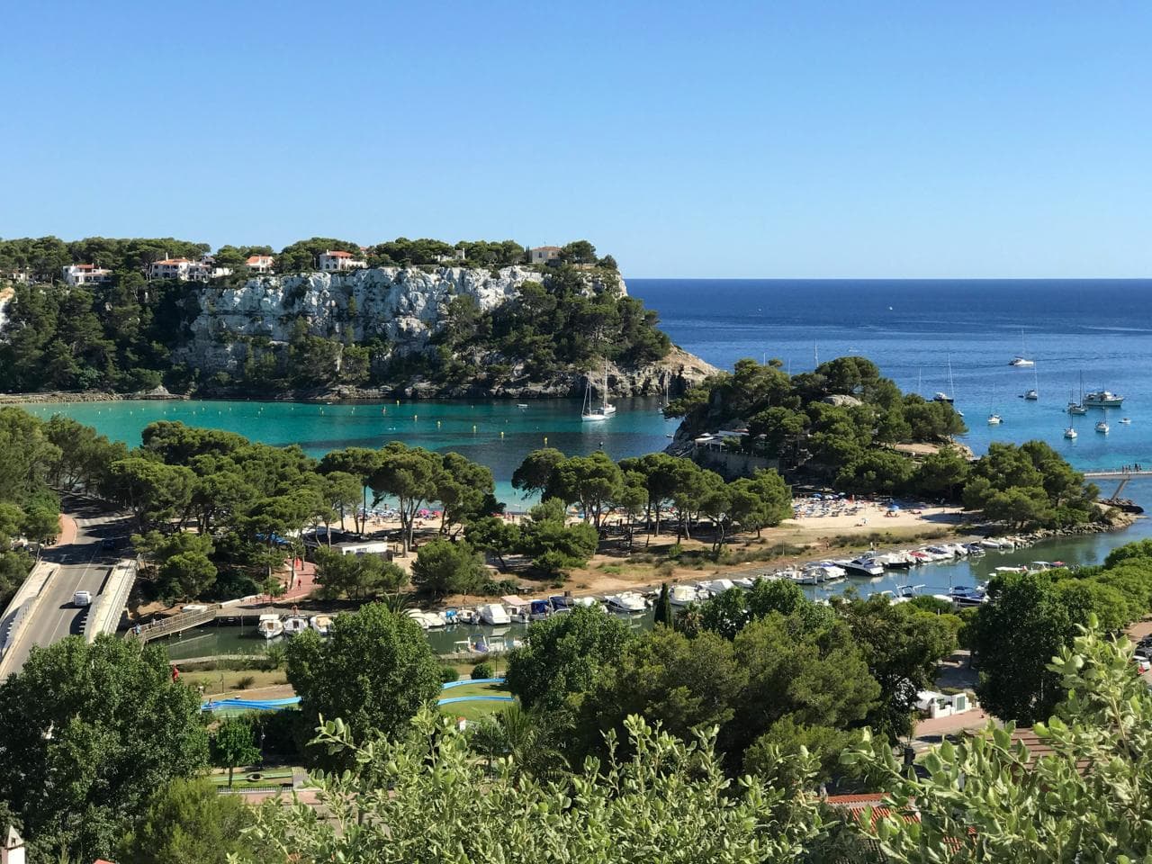 Senderista en el Camí de Cavalls